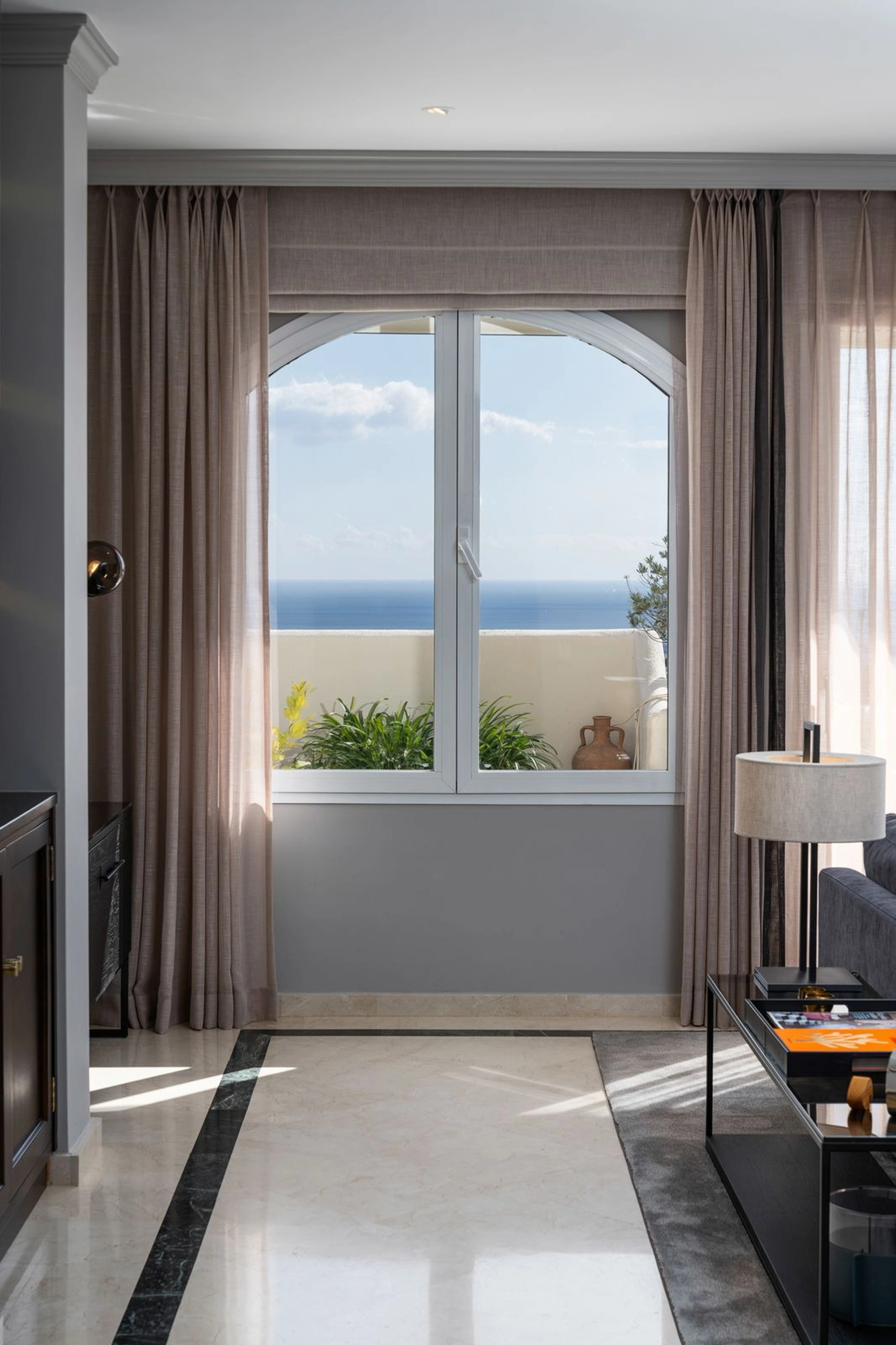 Apartment for sale in Benahavis