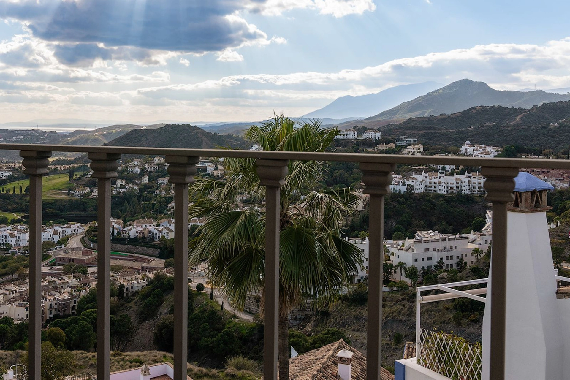 Apartment for sale in Benahavis