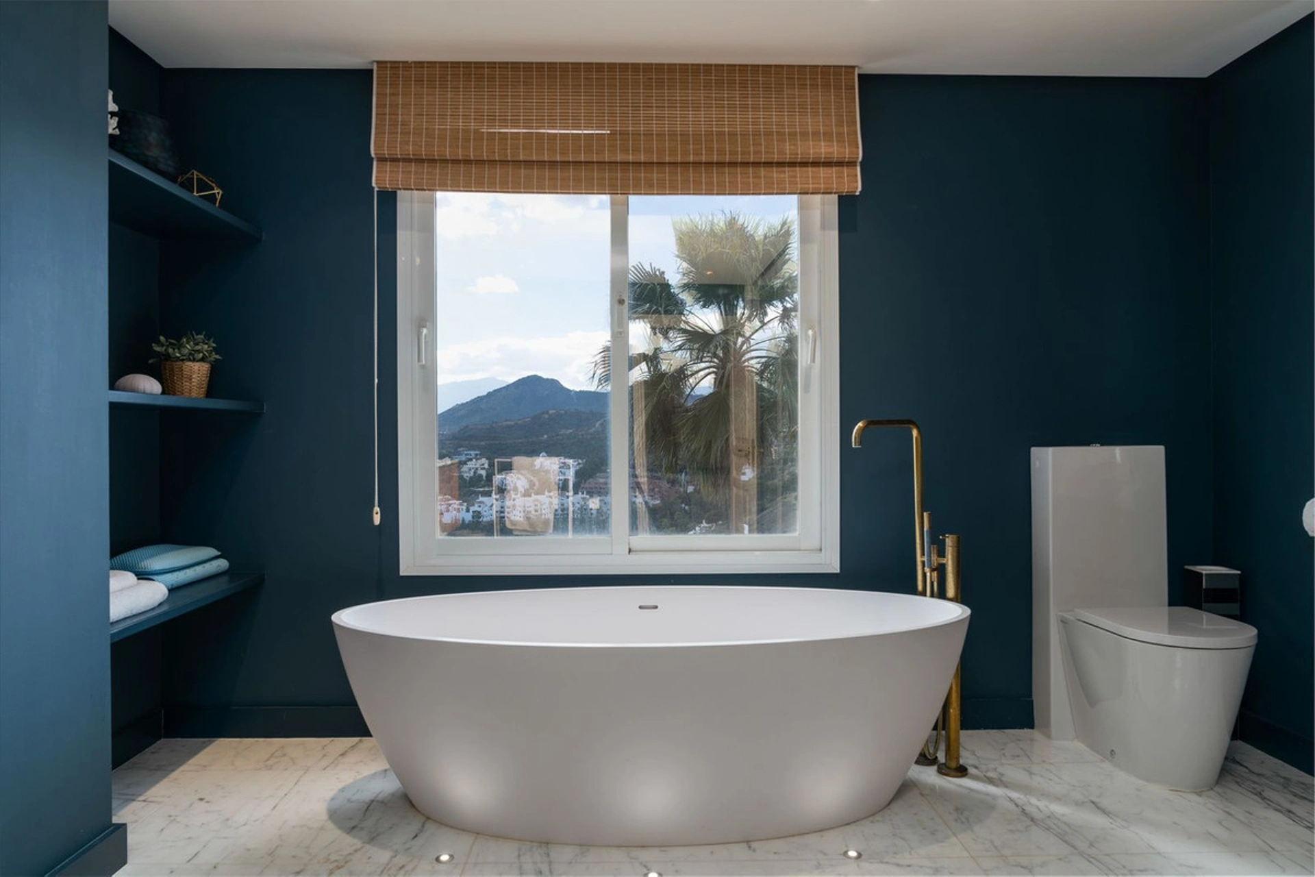 Apartment for sale in Benahavis