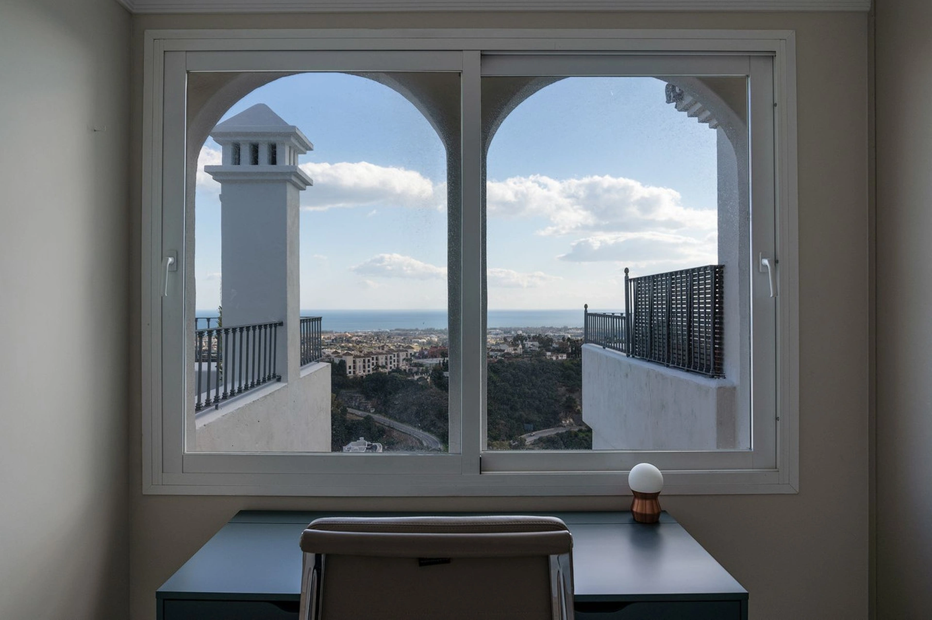 Apartment for sale in Benahavis