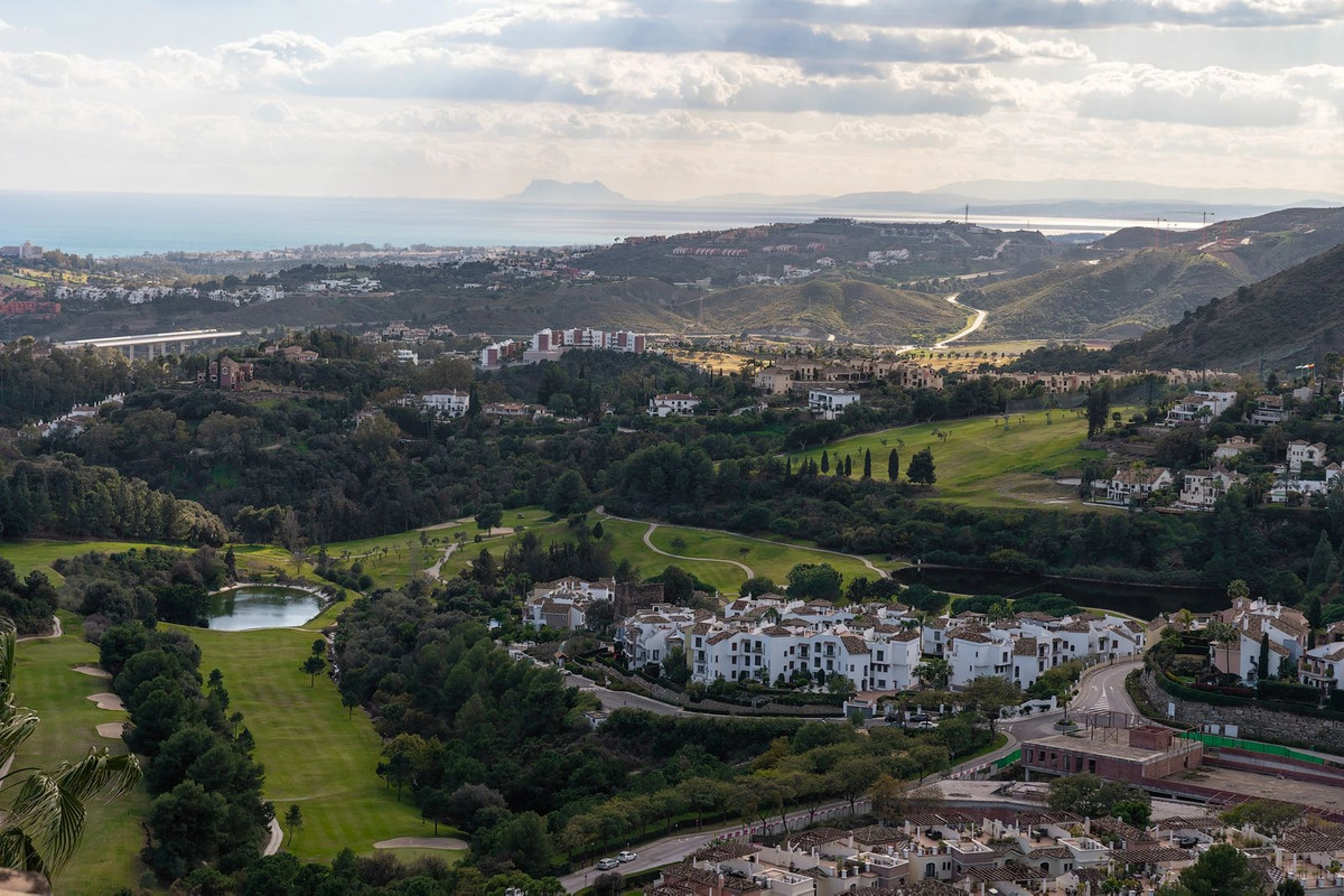 Apartment for sale in Benahavis