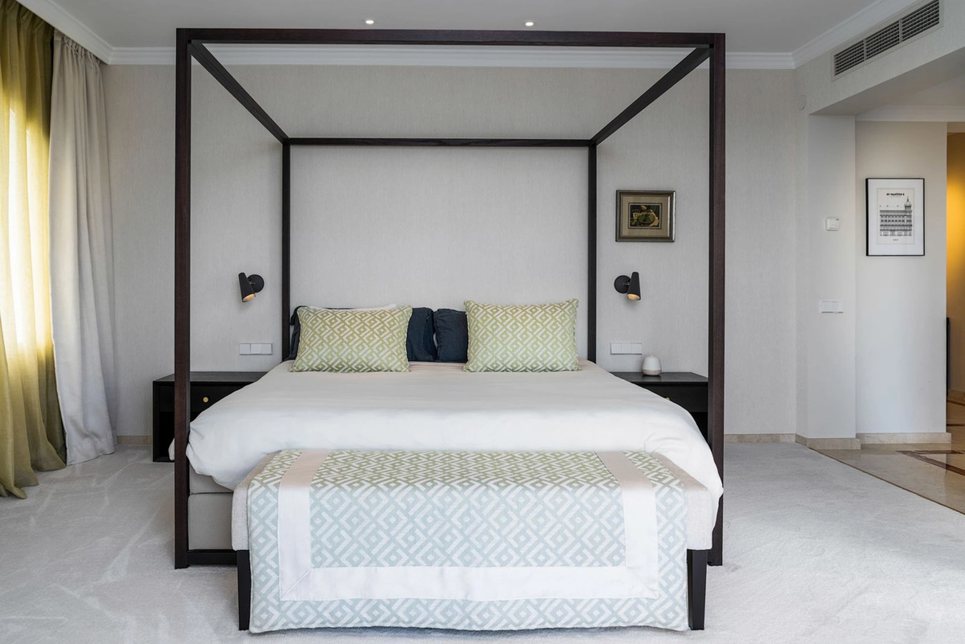 Apartment for sale in Benahavis