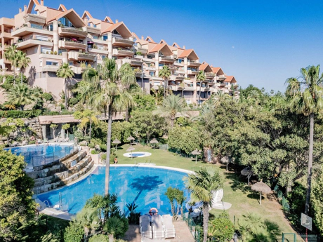 Apartment for sale in Nueva Andalucia, Marbella