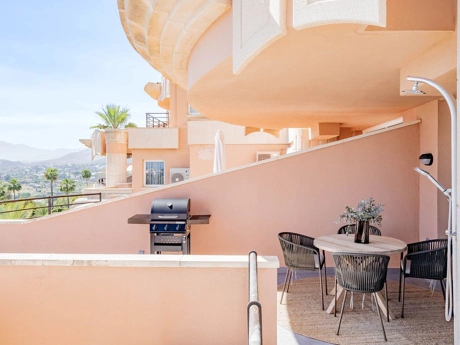 Apartment for sale in Nueva Andalucia, Marbella