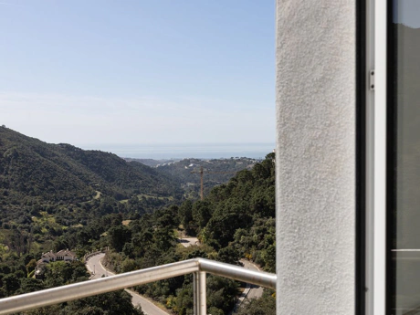 Villa for sale in Benahavis