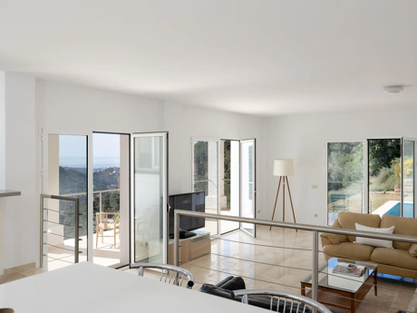 Villa for sale in Benahavis
