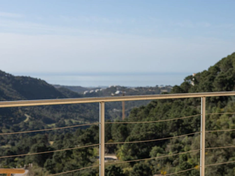 Villa for sale in Benahavis