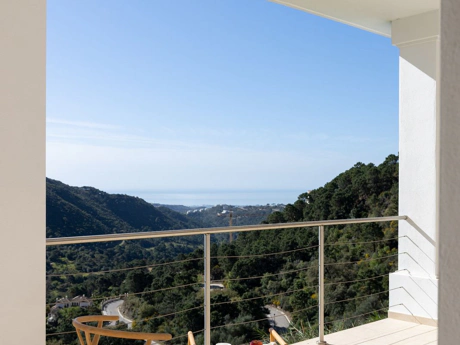 Villa for sale in Benahavis