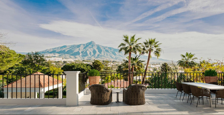Villa for sale in Nueva Andalucia, Marbella