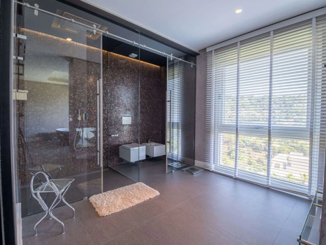 Villa for sale in Benahavis