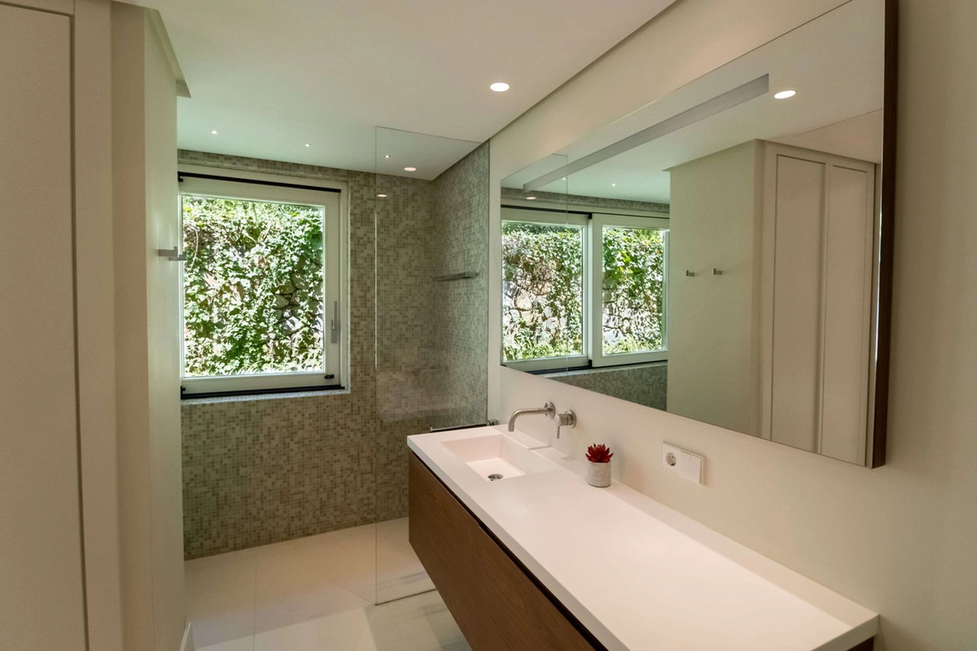 Villa for sale in Benahavis