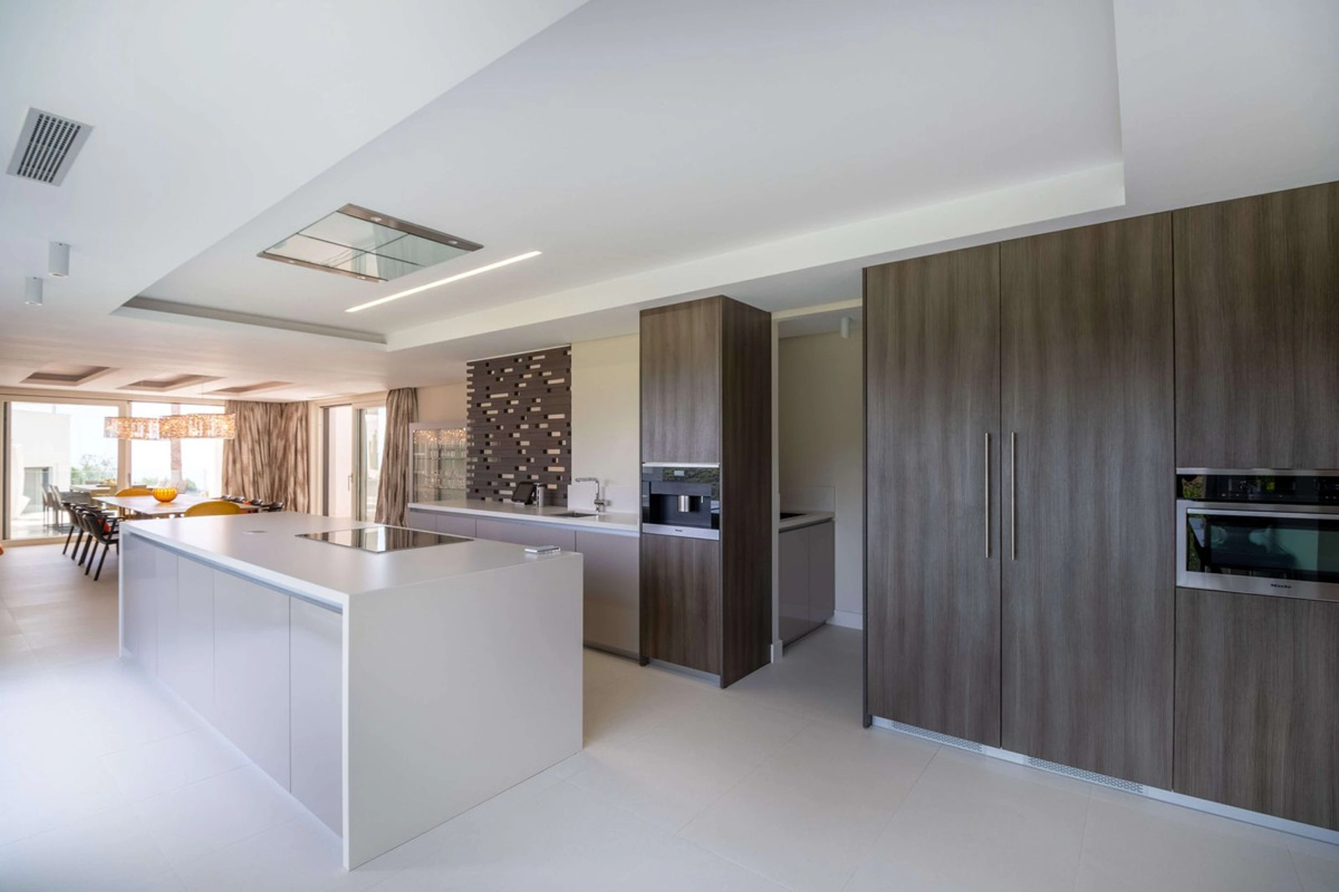 Villa for sale in Benahavis