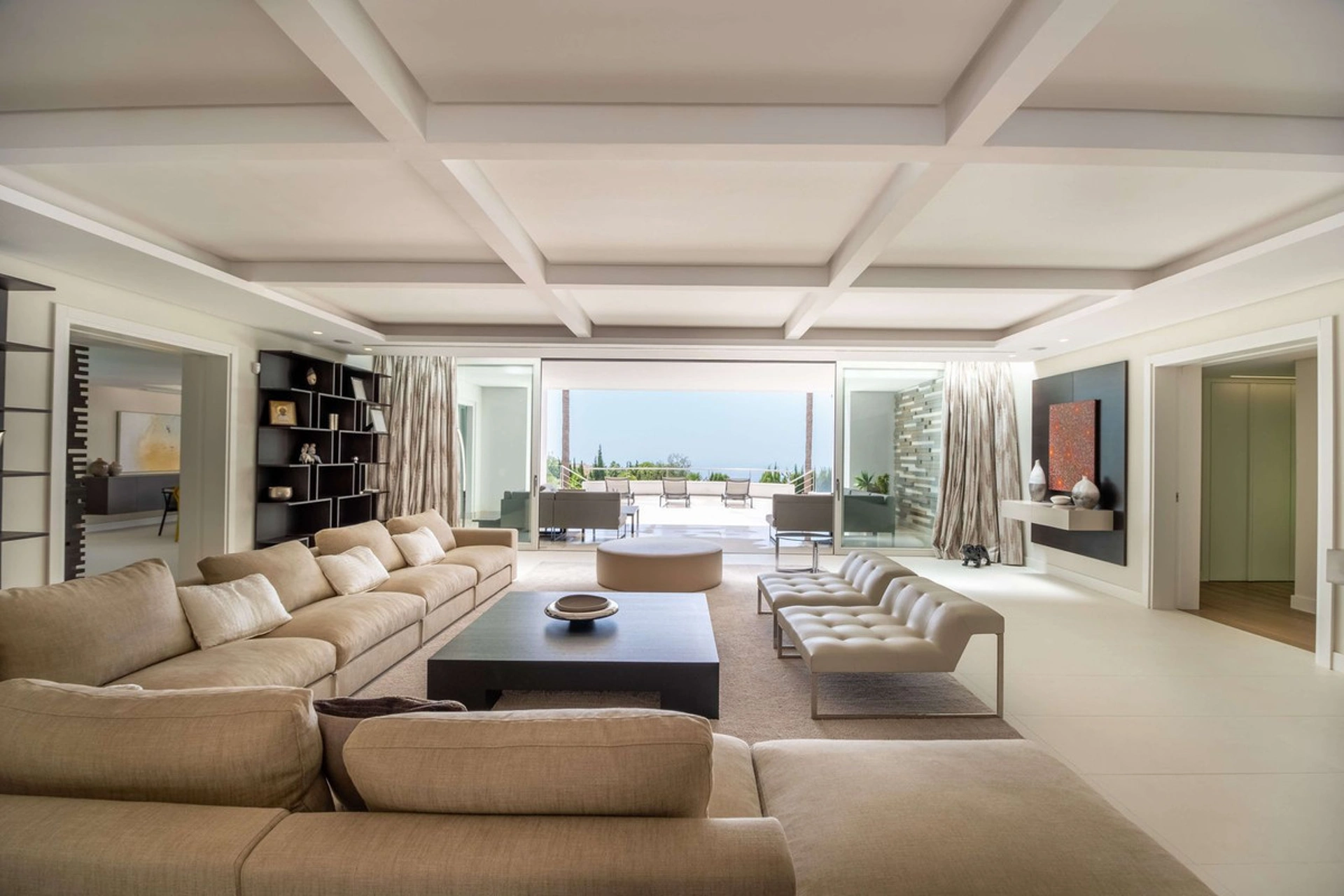 Villa for sale in Benahavis