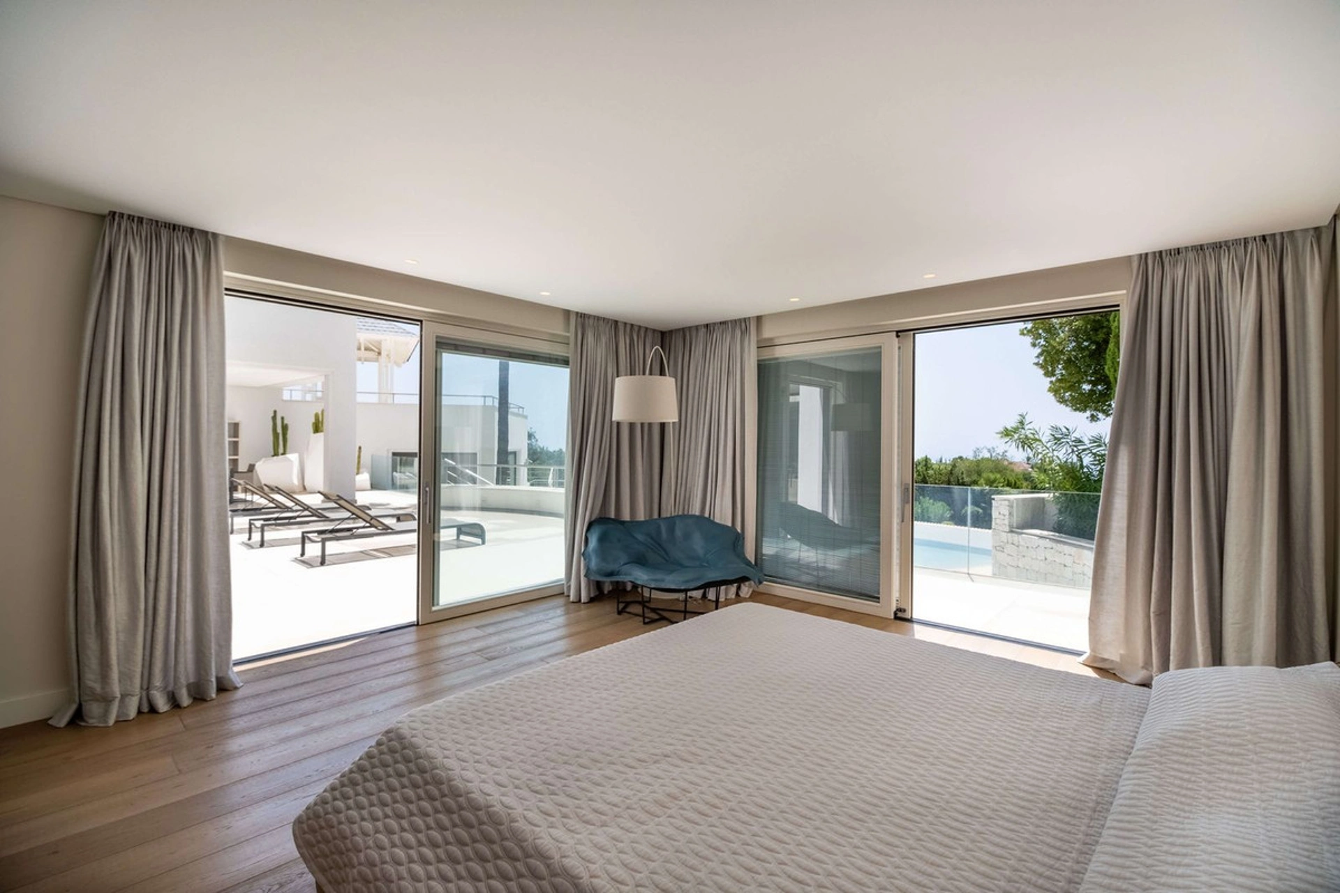 Villa for sale in Benahavis