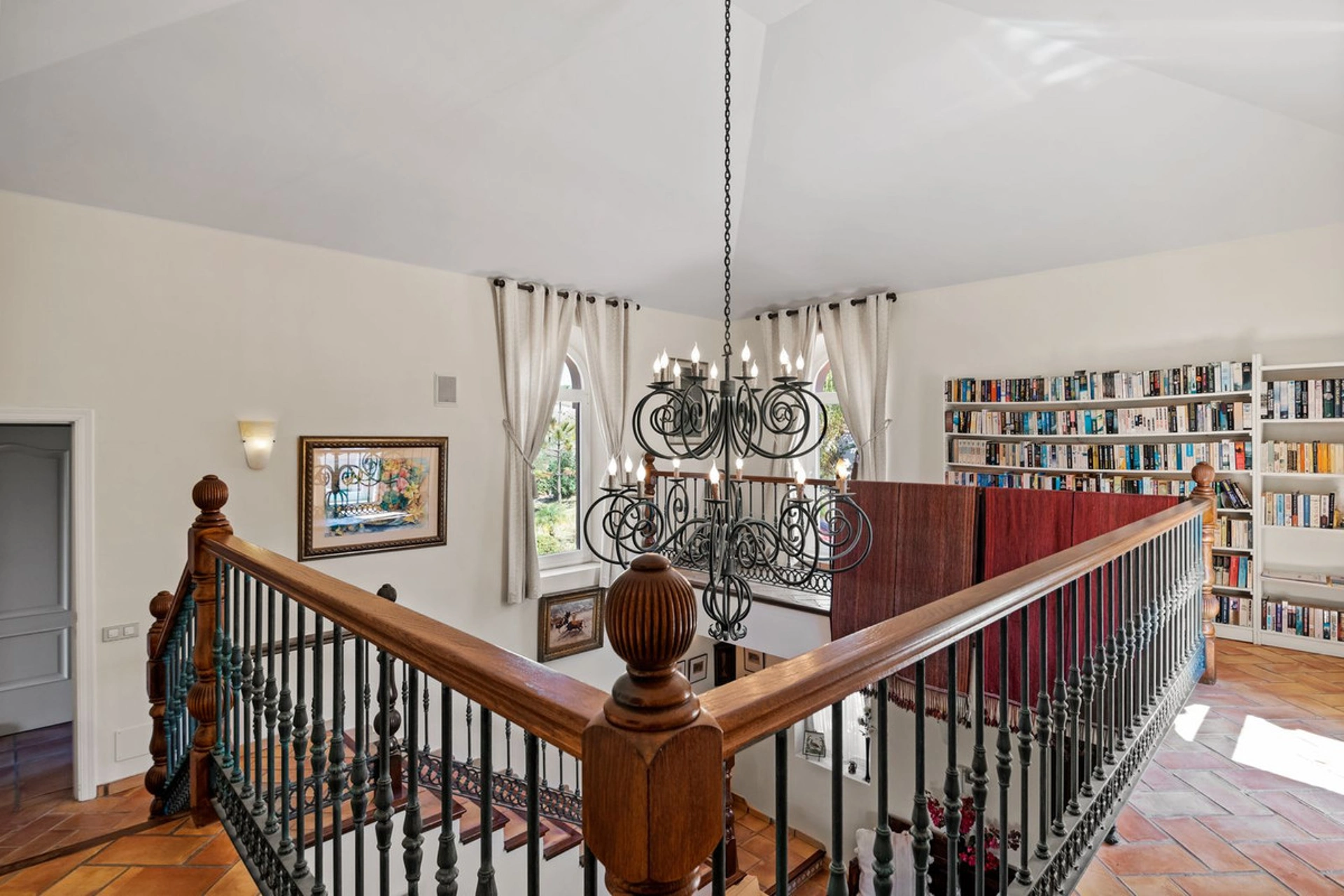 Villa for sale in Benahavis