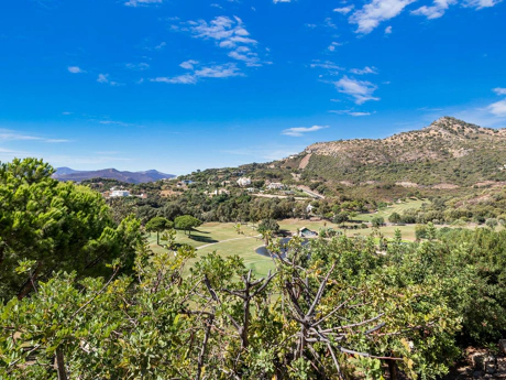 Villa for sale in Benahavis