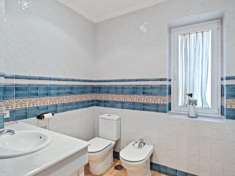 Villa for sale in Benahavis