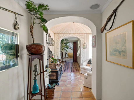 Villa for sale in Benahavis