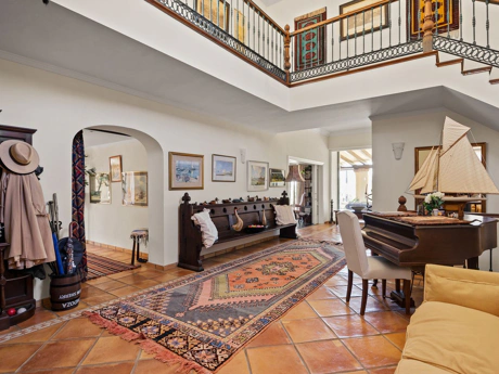 Villa for sale in Benahavis