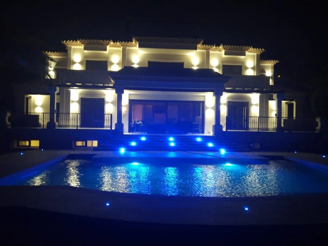 Villa for sale in Benahavis