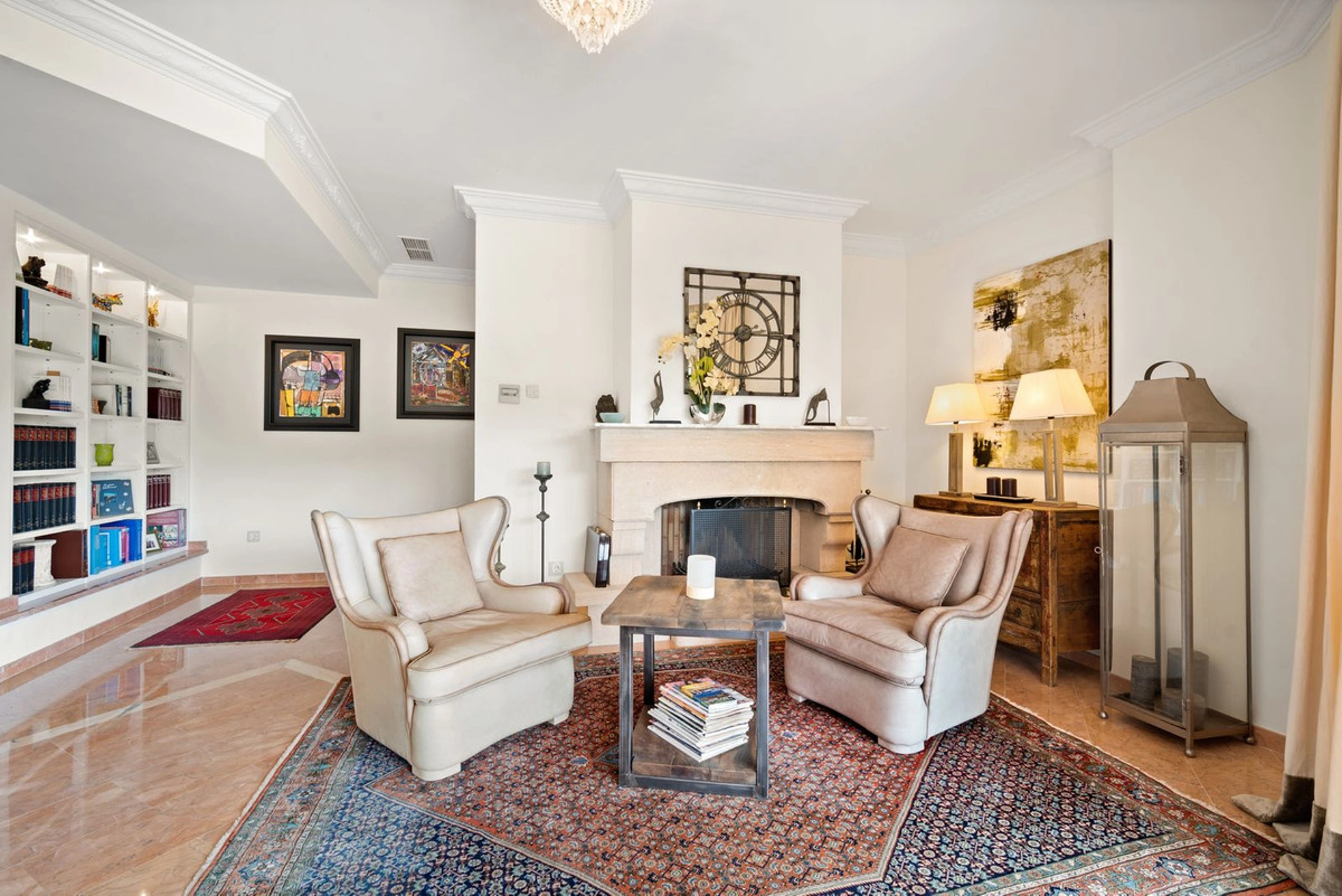 Villa for sale in Benahavis