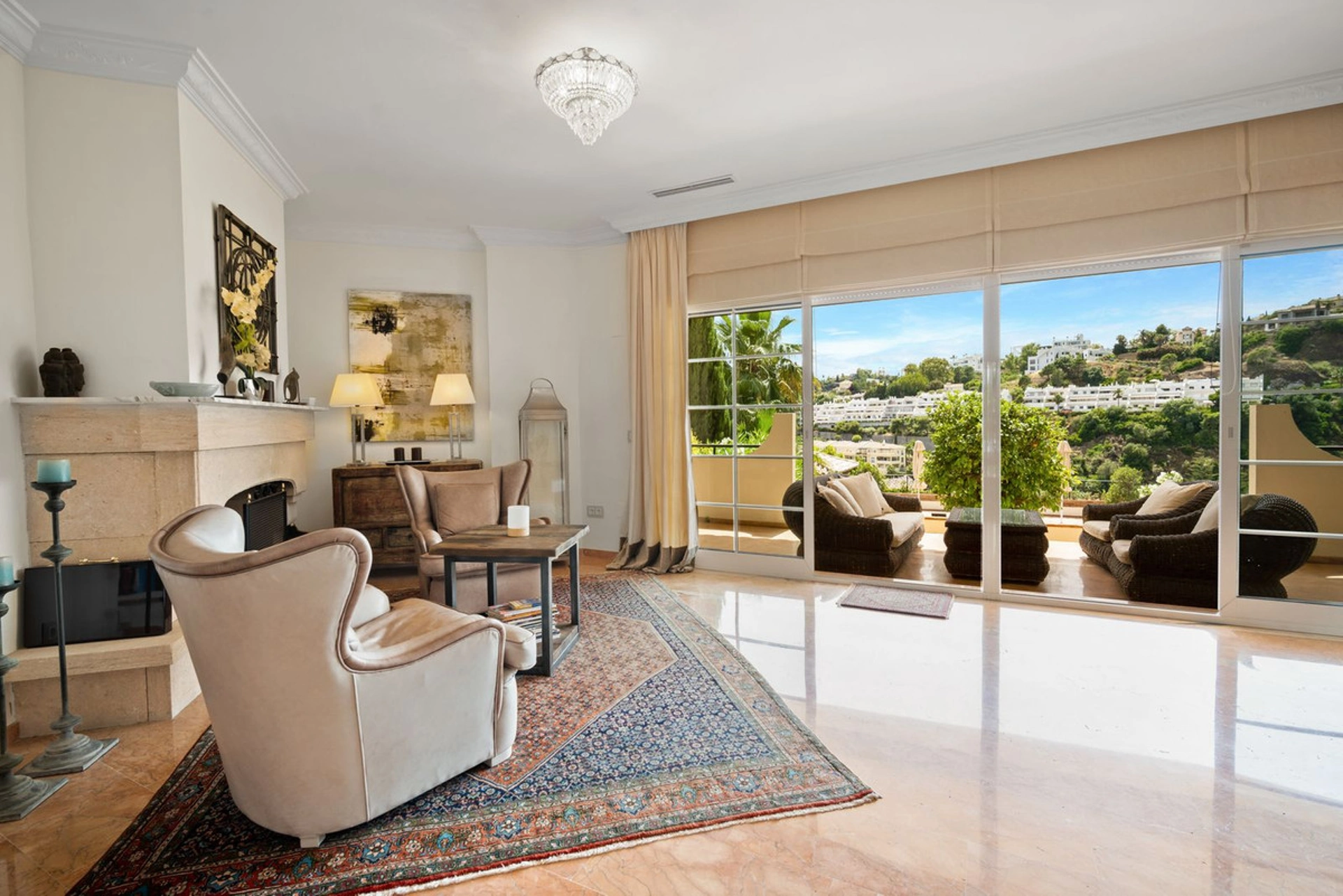 Villa for sale in Benahavis
