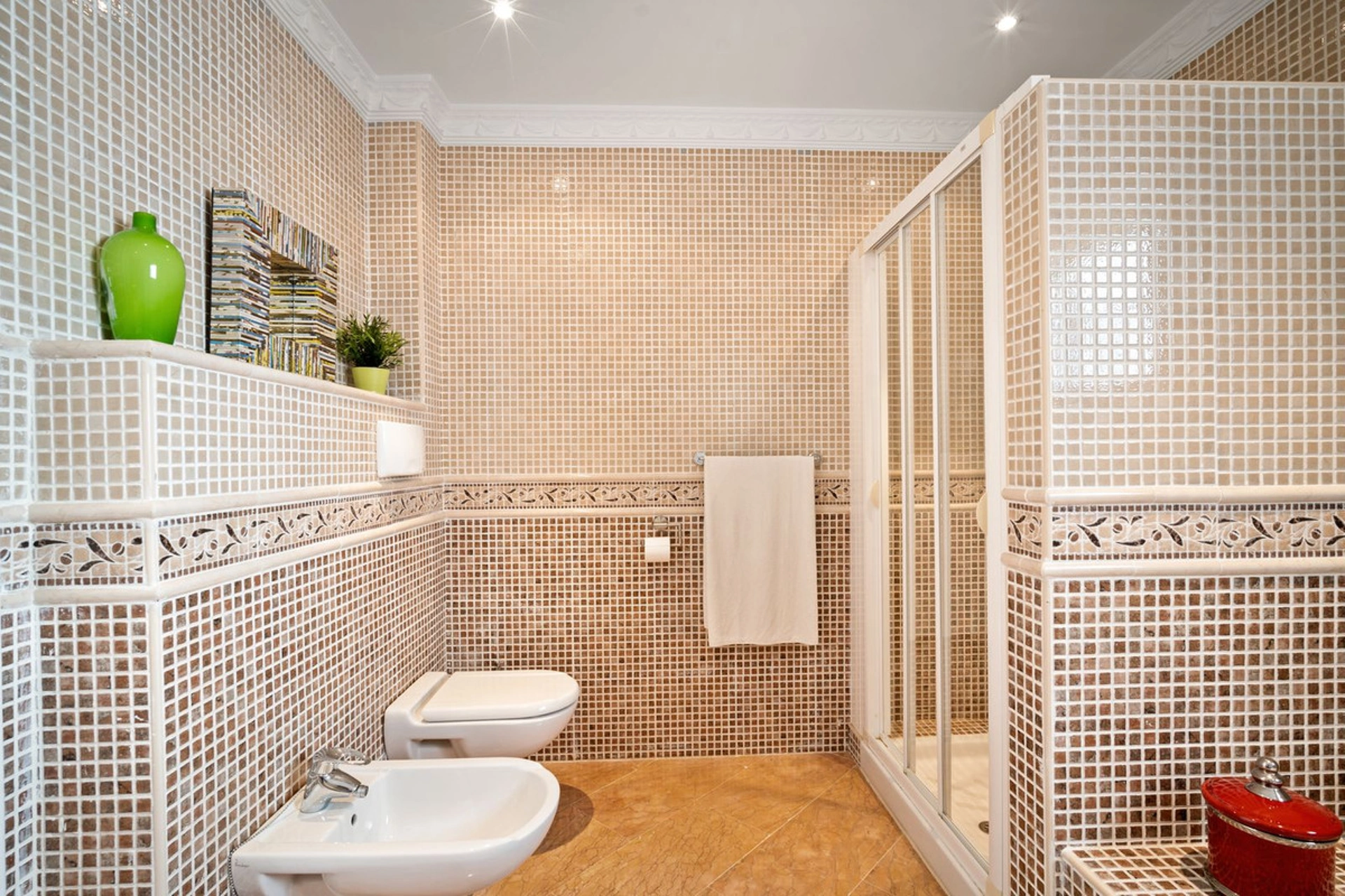 Villa for sale in Benahavis