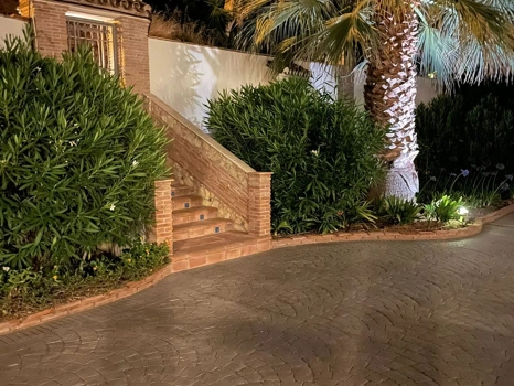Villa for sale in Benahavis