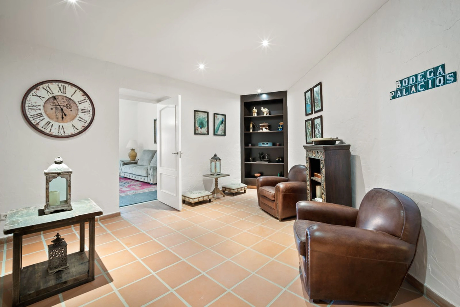 Villa for sale in Benahavis