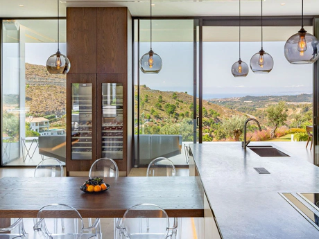 Villa for sale in Benahavis