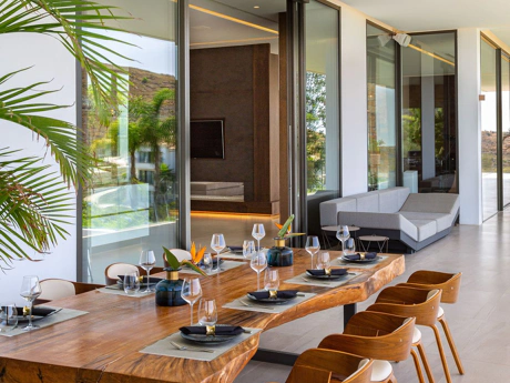 Villa for sale in Benahavis