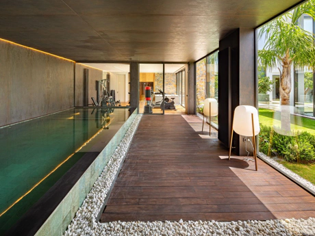 Villa for sale in Benahavis