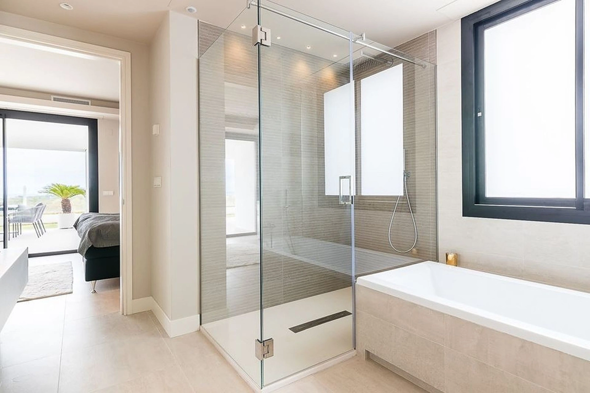 Ground Floor Apartment for sale in Nueva Andalucia, Marbella
