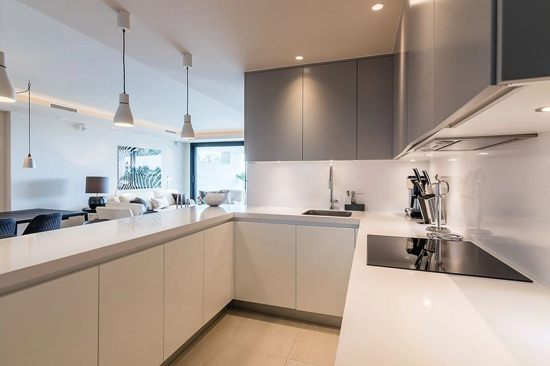 Ground Floor Apartment for sale in Nueva Andalucia, Marbella