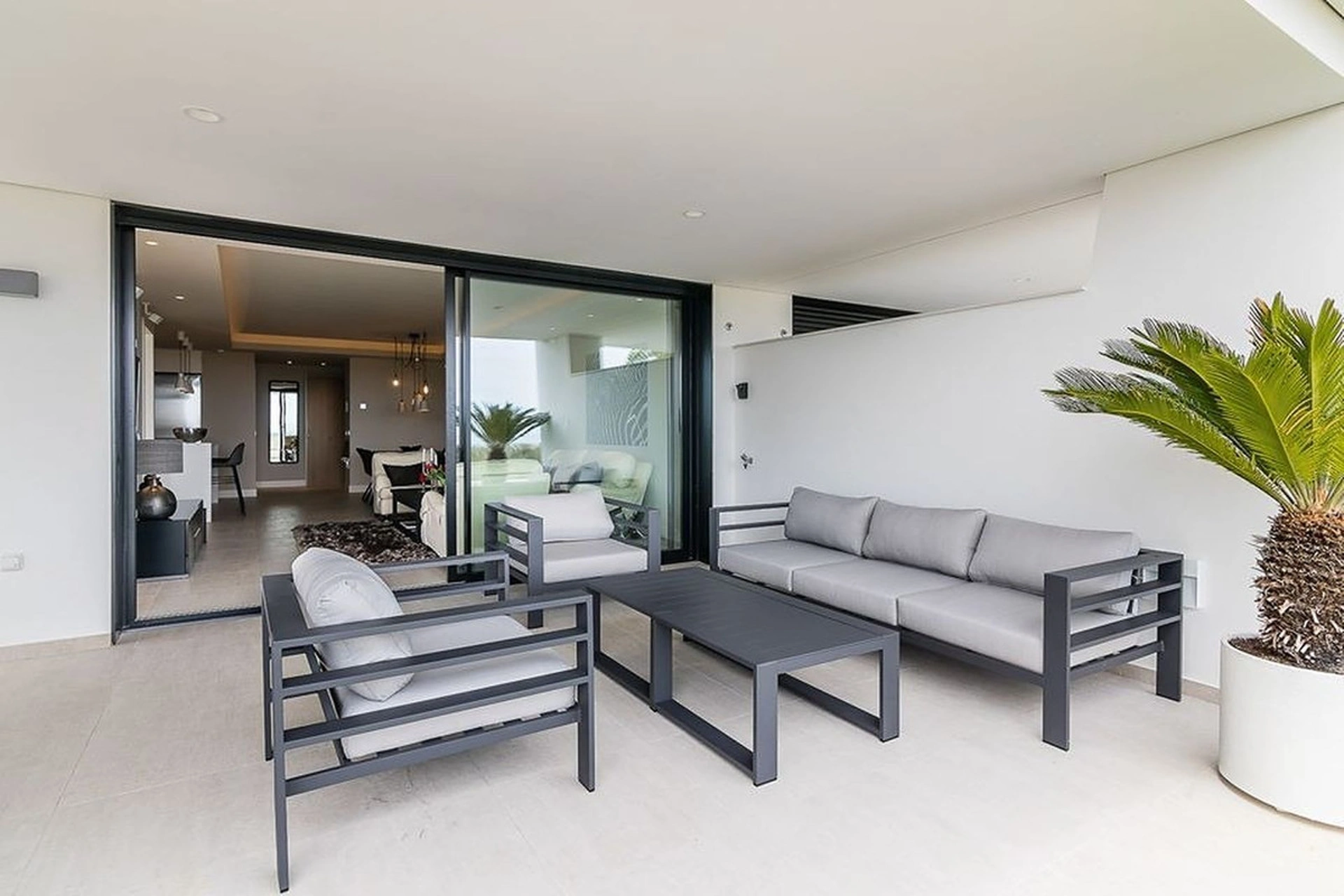 Ground Floor Apartment for sale in Nueva Andalucia, Marbella