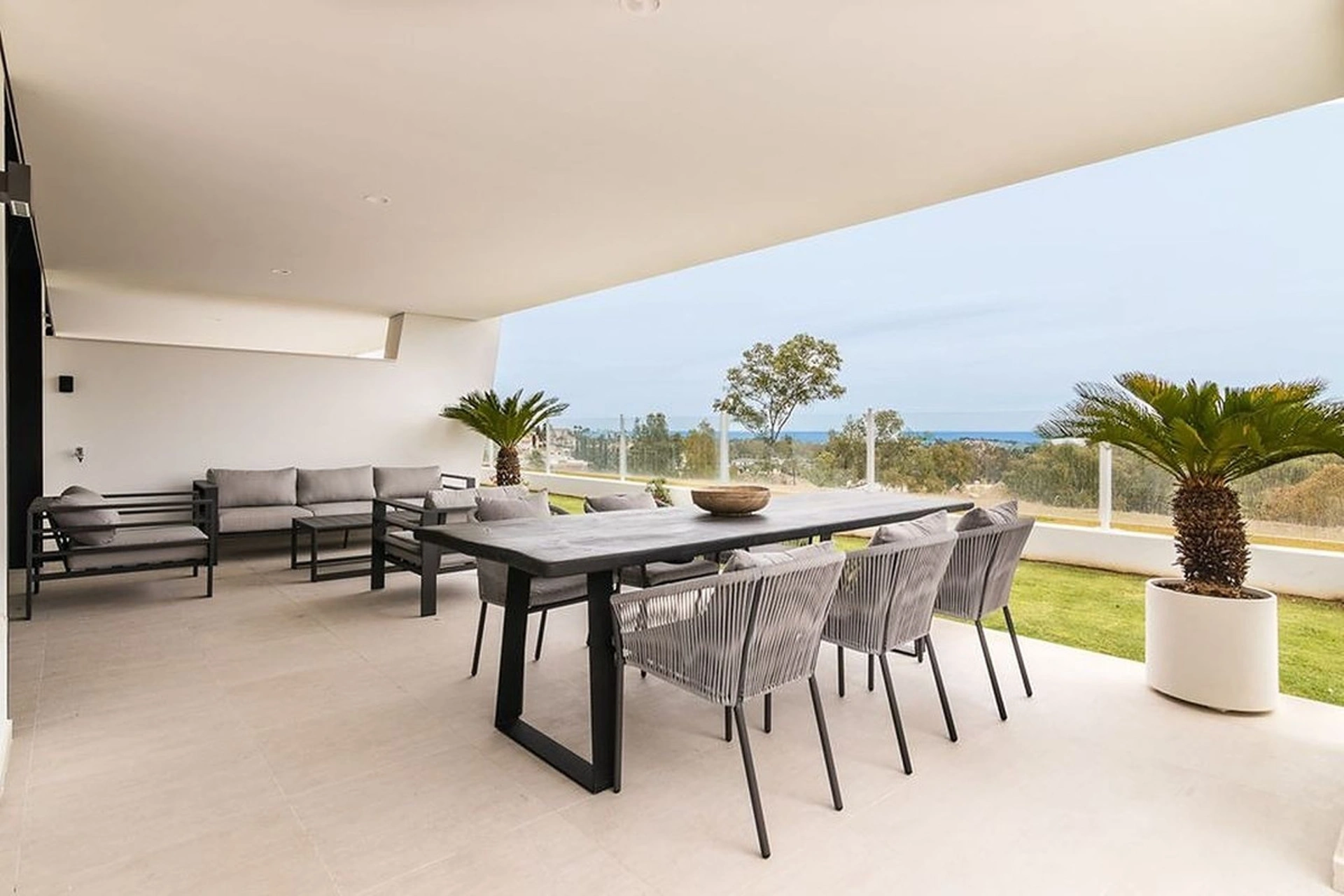Ground Floor Apartment for sale in Nueva Andalucia, Marbella
