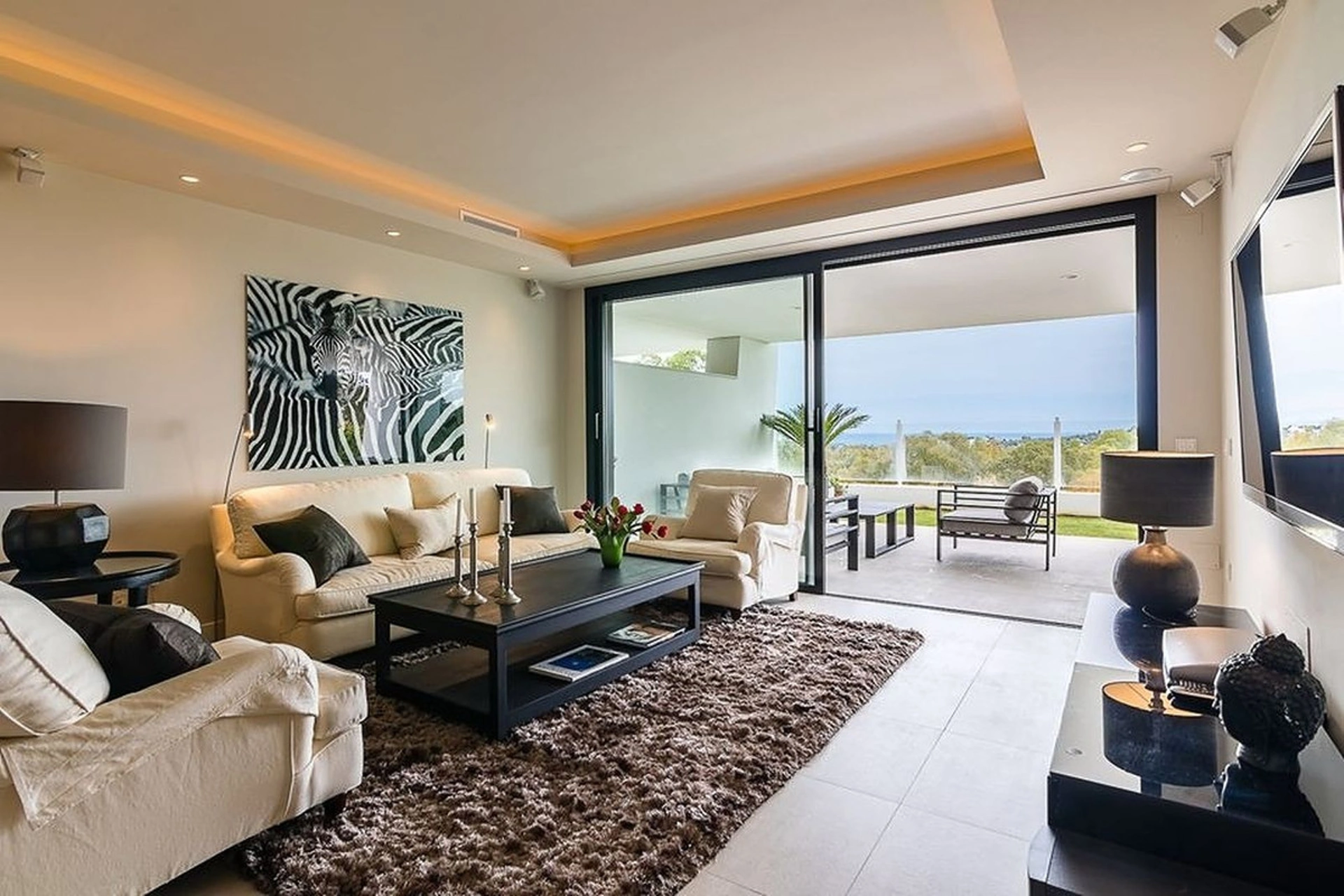 Ground Floor Apartment for sale in Nueva Andalucia, Marbella