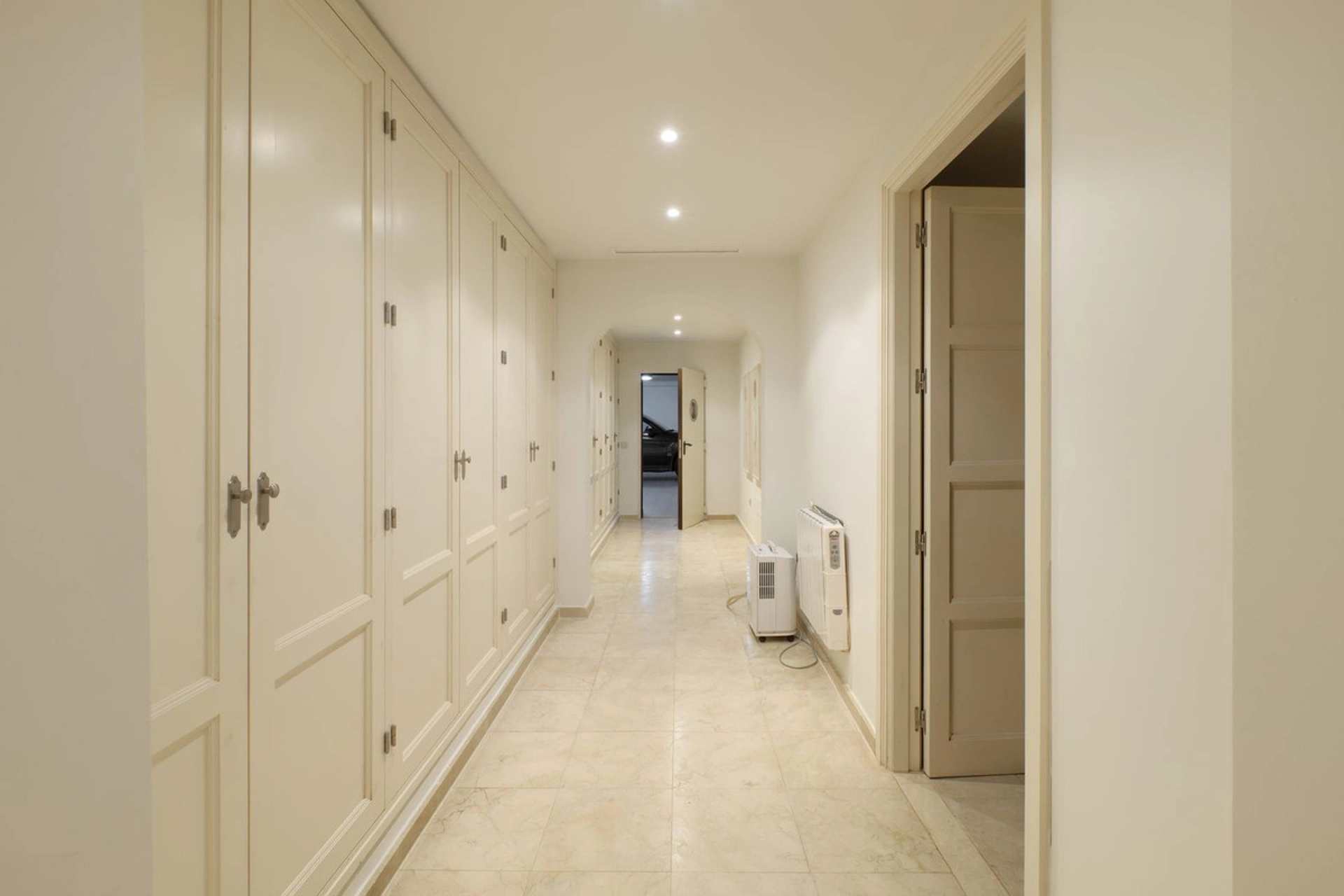 Villa for sale in Marbella Golden Mile