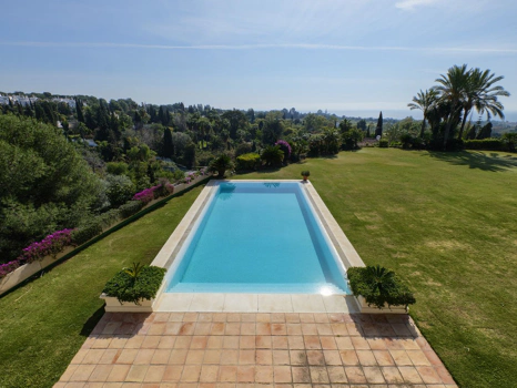 Villa for sale in Marbella Golden Mile