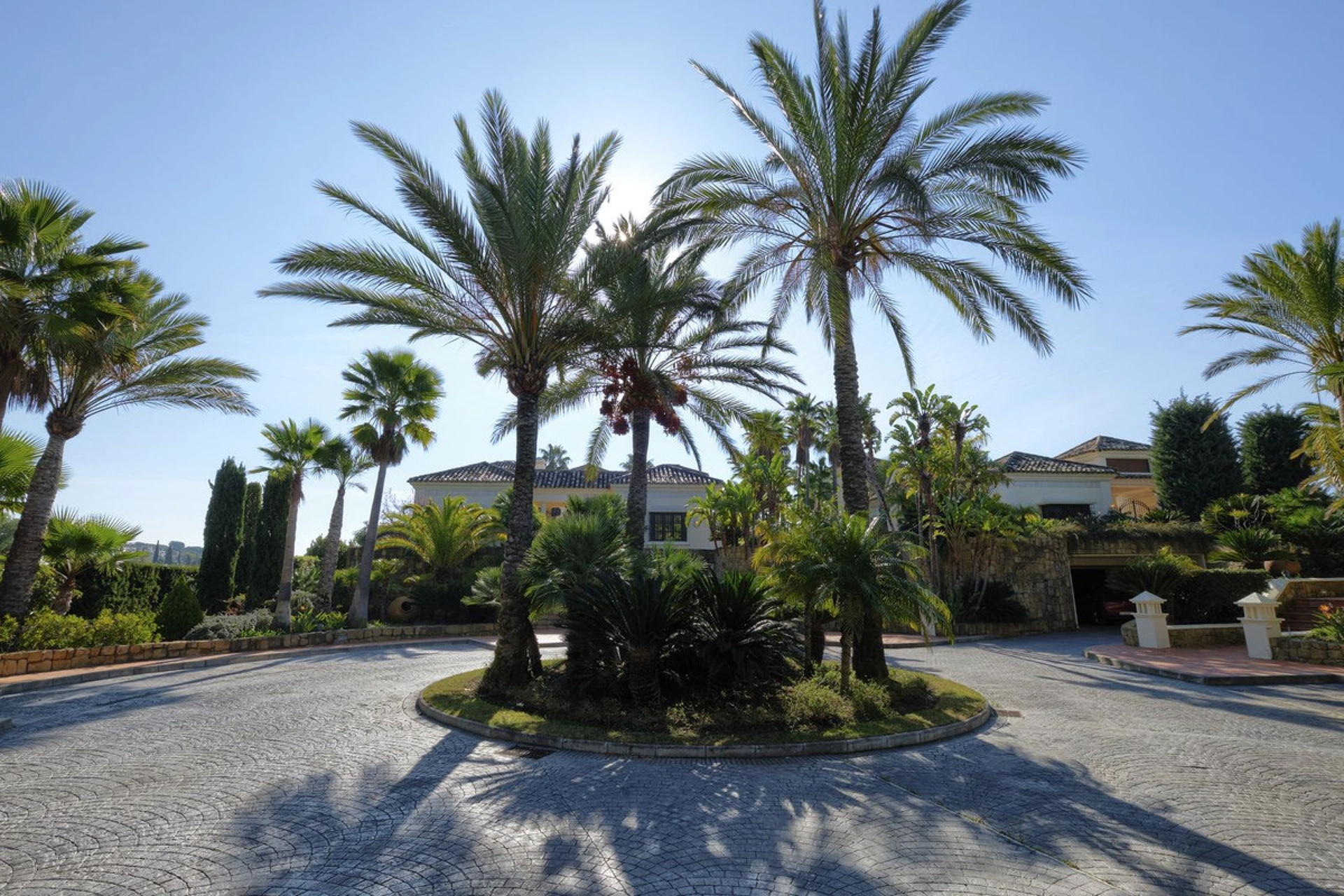 Villa for sale in Marbella Golden Mile