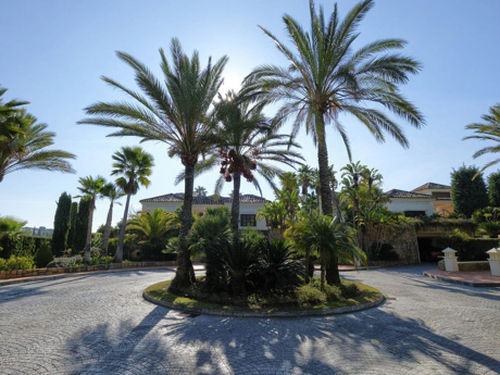 Villa for sale in Marbella Golden Mile