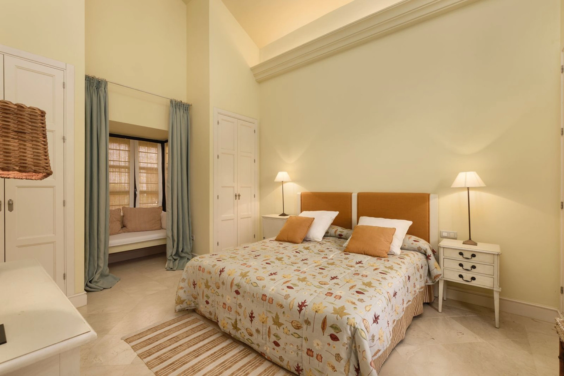 Villa for sale in Marbella Golden Mile