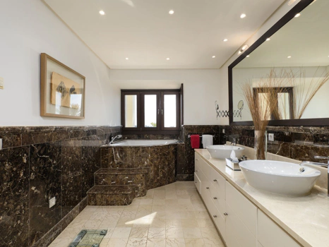 Villa for sale in Marbella Golden Mile