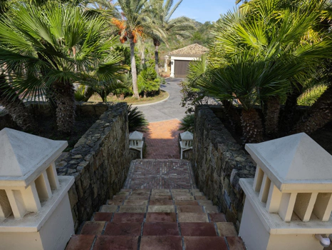 Villa for sale in Marbella Golden Mile