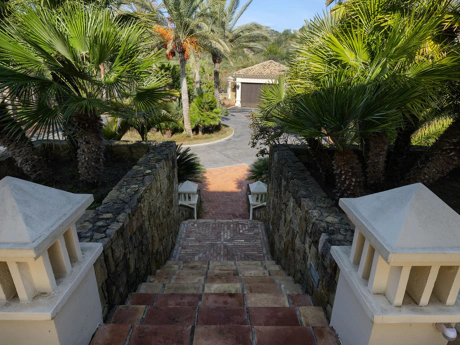Villa for sale in Marbella Golden Mile