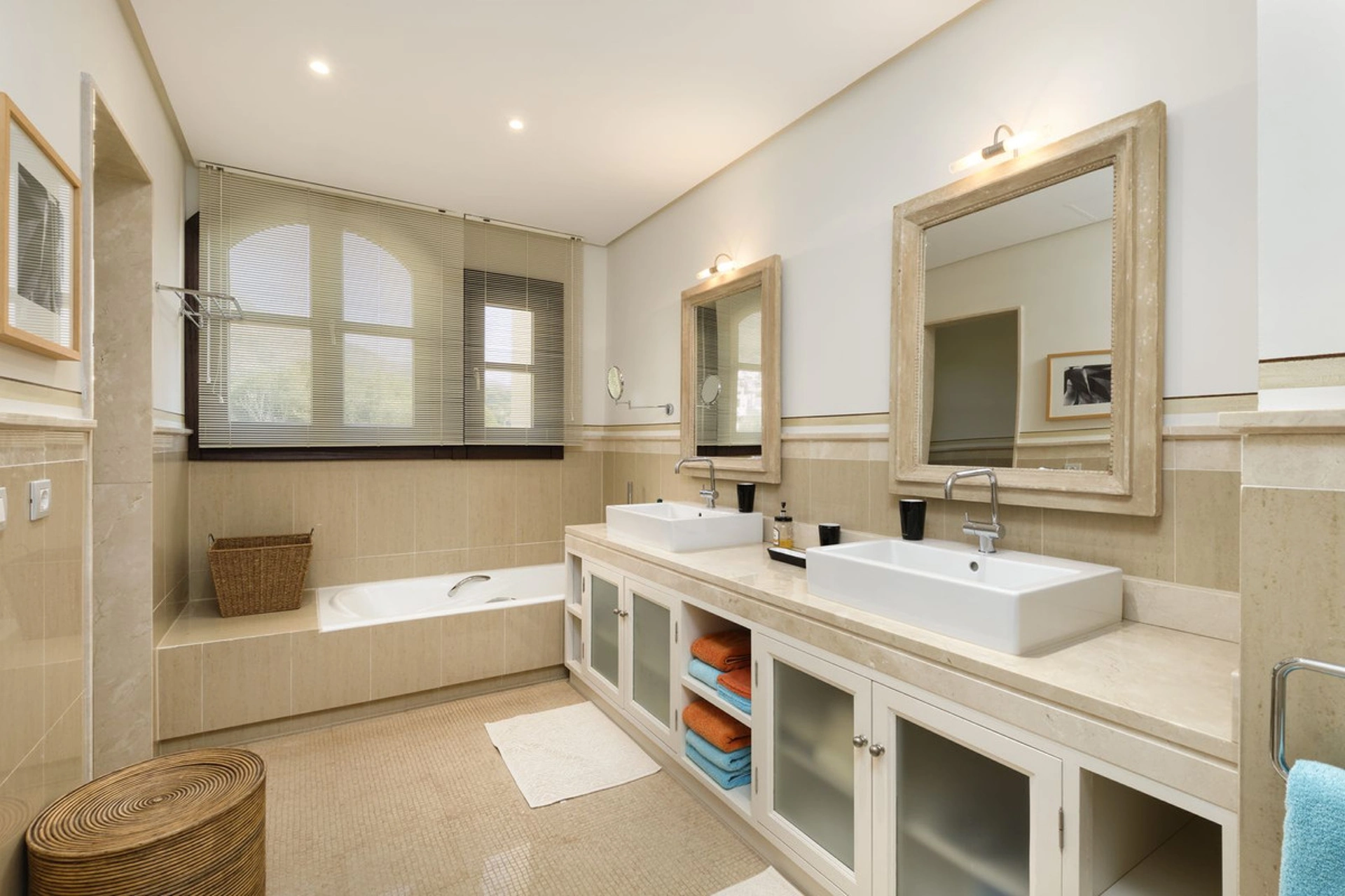 Villa for sale in Marbella Golden Mile