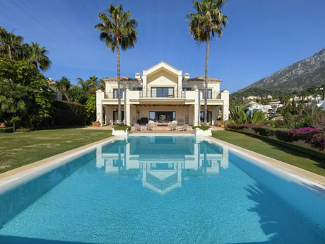 Villa for sale in Marbella Golden Mile