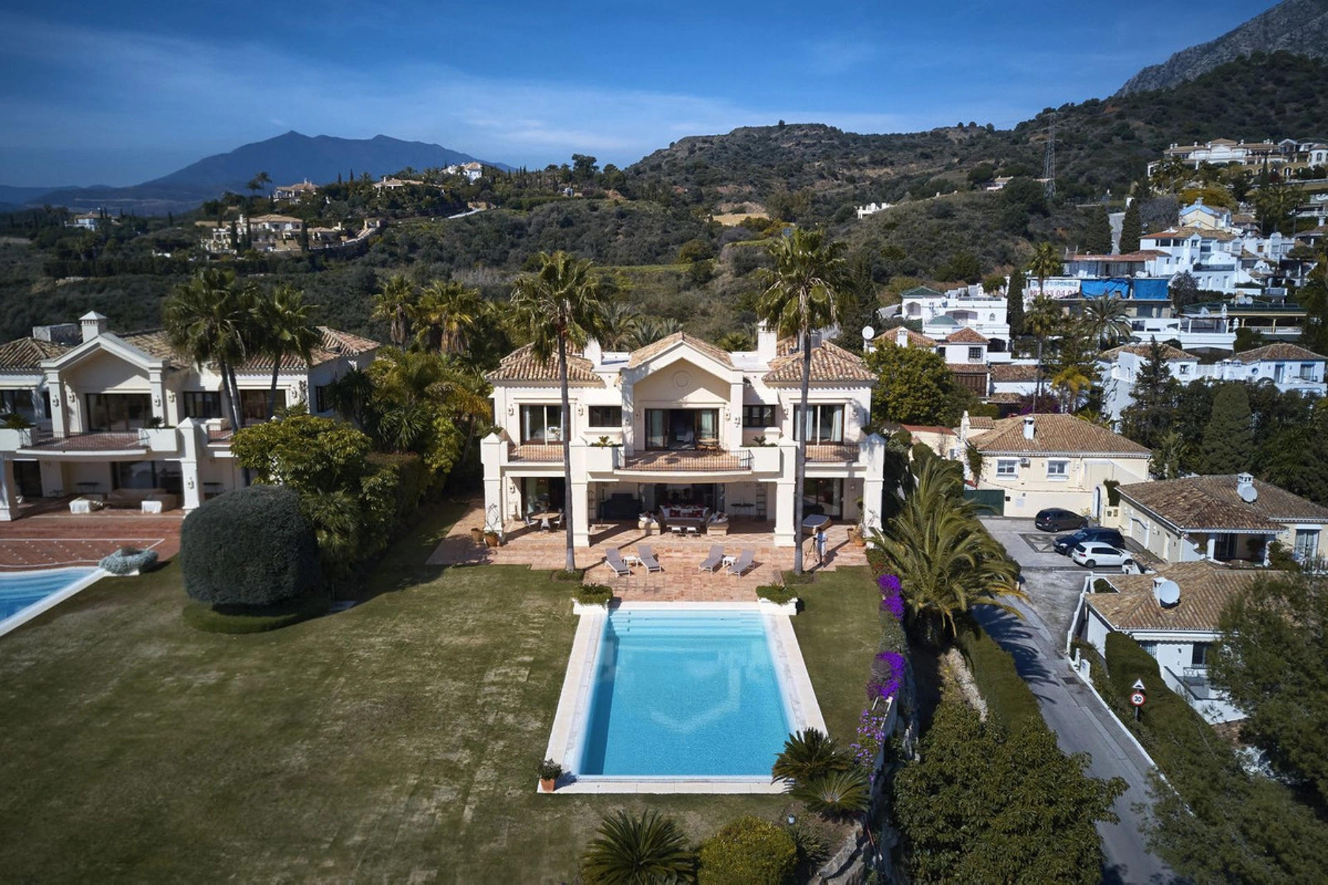 Villa for sale in Marbella Golden Mile