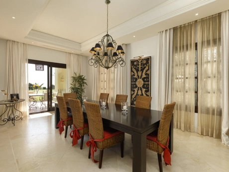 Villa for sale in Marbella Golden Mile