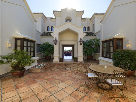 Villa for sale in Marbella Golden Mile